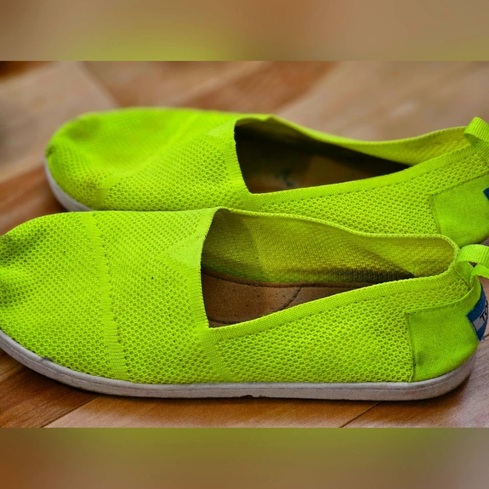 Toms
